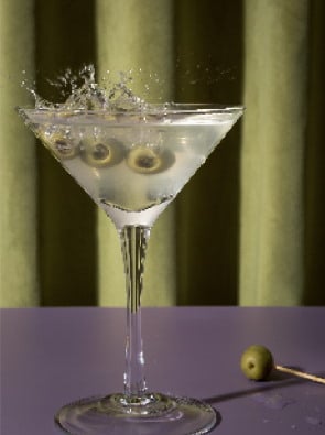 Enjoy Cocktails at Waterview, Chicago, Illinois